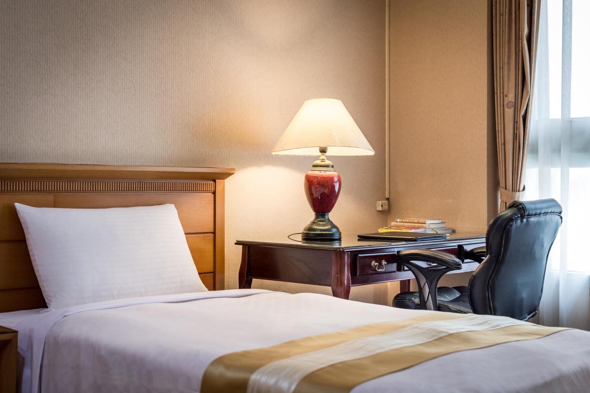 Formosa Corridor Hotel Taichung Room photo